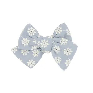 BLOOM CLIP: dusty blue eyelet snowflake